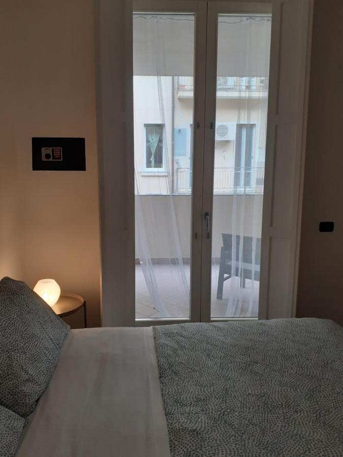 Olimpia Apartment City Center Salerno Bagian luar foto